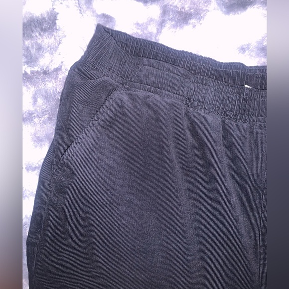 Baxter & Wells black elastic band corduroy style baggy pants - Picture 6 of 7